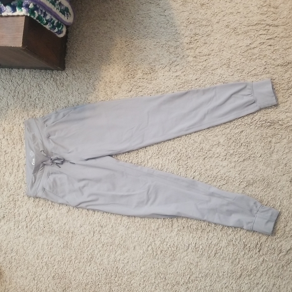 ZYIA Grey Ascend Jogger Brand New without tags - Picture 1 of 4